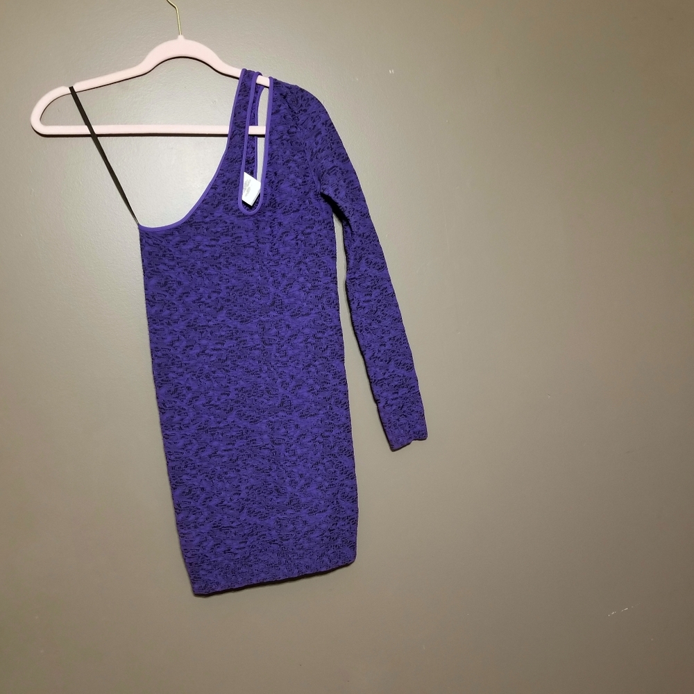 BCBGeneration | NWT One Sleeve Bodycon Dress - Picture 4 of 7